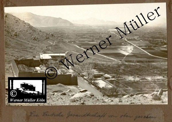 Foto Wilhelm Rieck , Afghanistan, Darulaman, Darul-Aman, Berlin, 1922, Amanullah, Rieck, Kabul, Tape-Taj-Beg, Maass, Harten, Standke, Plessen, Kandahar, Horten, harten, Bau, Palast, Bazar, Timur Schah, Partschin, Parschin, Teheran, Persien, Iran, aden, Vesuv, Neapel, Bombay, Maass, Bagman, Grobba, Gerber, Burg, wandgemälde, Königszimmer, Elefantenrennen, Bünte, Fensterblick, Winter, Reiterverein, Grantham, Suraija, Turmzimmer, Suez, Lyzeum, Schlüterstr, Berlin, Sancoussi, Potsdam, Schlossdächer, Schlossdach, Schachpartner, Kupfterdächer, Kupfterdach, Königlich Afghanischen Gesandtschaft, Berlin-Moabit, Alim Khan, Emir von Buchara, Lalander, Thaj Mahal, Agra, Parron, Baron Plessen, Mehl-Bazar, Mehlhändler, Obsthändler, Zuckerbäcker, Silberschmiede, Habibullah, Bank Ottoman, Pulverfabrik, Uran-Wiederaufbereitungsanlagen, F13, Gallipoli, 