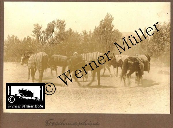 Dreschmaschinen, Foto Wilhelm Rieck , Afghanistan, Darulaman, Darul-Aman, Berlin, 1922, Amanullah, Rieck, Kabul, Tape-Taj-Beg, Maass, Harten, Standke, Plessen, Kandahar, Horten, harten, Bau, Palast, Bazar, Timur Schah, Partschin, Parschin, Teheran, Persien, Iran, aden, Vesuv, Neapel, Bombay, Maass, Bagman, Grobba, Gerber, Burg, wandgemälde, Königszimmer, Elefantenrennen, Bünte, Fensterblick, Winter, Reiterverein, Grantham, Suraija, Turmzimmer, Suez, Lyzeum, Schlüterstr, Berlin, Sancoussi, Potsdam, Schlossdächer, Schlossdach, Schachpartner, Kupfterdächer, Kupfterdach, Königlich Afghanischen Gesandtschaft, Berlin-Moabit, Alim Khan, Emir von Buchara, Lalander, Thaj Mahal, Agra, Parron, Baron Plessen, Mehl-Bazar, Mehlhändler, Obsthändler, Zuckerbäcker, Silberschmiede, Habibullah, Bank Ottoman, Pulverfabrik, Uran-Wiederaufbereitungsanlagen, F13, Gallipoli, 