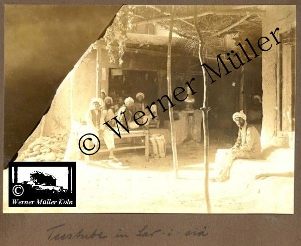 Teestube in Sa-i-sia, Foto Wilhelm Rieck , Afghanistan, Darulaman, Darul-Aman, Berlin, 1922, Amanullah, Rieck, Kabul, Tape-Taj-Beg, Maass, Harten, Standke, Plessen, Kandahar, Horten, harten, Bau, Palast, Bazar, Timur Schah, Partschin, Parschin, Teheran, Persien, Iran, aden, Vesuv, Neapel, Bombay, Maass, Bagman, Grobba, Gerber, Burg, wandgemälde, Königszimmer, Elefantenrennen, Bünte, Fensterblick, Winter, Reiterverein, Grantham, Suraija, Turmzimmer, Suez, Lyzeum, Schlüterstr, Berlin, Sancoussi, Potsdam, Schlossdächer, Schlossdach, Schachpartner, Kupfterdächer, Kupfterdach, Königlich Afghanischen Gesandtschaft, Berlin-Moabit, Alim Khan, Emir von Buchara, Lalander, Thaj Mahal, Agra, Parron, Baron Plessen, Mehl-Bazar, Mehlhändler, Obsthändler, Zuckerbäcker, Silberschmiede, Habibullah, Bank Ottoman, Pulverfabrik, Uran-Wiederaufbereitungsanlagen, F13, Gallipoli, 