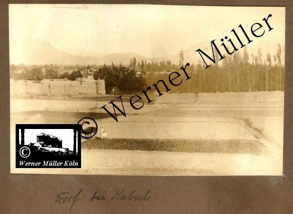 Foto Wilhelm Rieck , Afghanistan, Darulaman, Darul-Aman, Berlin, 1922, Amanullah, Rieck, Kabul, Tape-Taj-Beg, Maass, Harten, Standke, Plessen, Kandahar, Horten, harten, Bau, Palast, Bazar, Timur Schah, Partschin, Parschin, Teheran, Persien, Iran, aden, Vesuv, Neapel, Bombay, Maass, Bagman, Grobba, Gerber, Burg, wandgemälde, Königszimmer, Elefantenrennen, Bünte, Fensterblick, Winter, Reiterverein, Grantham, Suraija, Turmzimmer, Suez, Lyzeum, Schlüterstr, Berlin, Sancoussi, Potsdam, Schlossdächer, Schlossdach, Schachpartner, Kupfterdächer, Kupfterdach, Königlich Afghanischen Gesandtschaft, Berlin-Moabit, Alim Khan, Emir von Buchara, Lalander, Thaj Mahal, Agra, Parron, Baron Plessen, Mehl-Bazar, Mehlhändler, Obsthändler, Zuckerbäcker, Silberschmiede, Habibullah, Bank Ottoman, Pulverfabrik, Uran-Wiederaufbereitungsanlagen, F13, Gallipoli, 