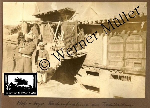 Foto Wilhelm Rieck , Afghanistan, Darulaman, Darul-Aman, Berlin, 1922, Amanullah, Rieck, Kabul, Tape-Taj-Beg, Maass, Harten, Standke, Plessen, Kandahar, Horten, harten, Bau, Palast, Bazar, Timur Schah, Partschin, Parschin, Teheran, Persien, Iran, aden, Vesuv, Neapel, Bombay, Maass, Bagman, Grobba, Gerber, Burg, wandgemälde, Königszimmer, Elefantenrennen, Bünte, Fensterblick, Winter, Reiterverein, Grantham, Suraija, Turmzimmer, Suez, Lyzeum, Schlüterstr, Berlin, Sancoussi, Potsdam, Schlossdächer, Schlossdach, Schachpartner, Kupfterdächer, Kupfterdach, Königlich Afghanischen Gesandtschaft, Berlin-Moabit, Alim Khan, Emir von Buchara, Lalander, Thaj Mahal, Agra, Parron, Baron Plessen, Mehl-Bazar, Mehlhändler, Obsthändler, Zuckerbäcker, Silberschmiede, Habibullah, Bank Ottoman, Pulverfabrik, Uran-Wiederaufbereitungsanlagen, F13, Gallipoli, 
