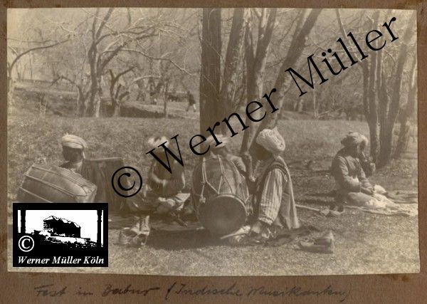 Foto Wilhelm Rieck , Afghanistan, Darulaman, Darul-Aman, Berlin, 1922, Amanullah, Rieck, Kabul, Tape-Taj-Beg, Maass, Harten, Standke, Plessen, Kandahar, Horten, harten, Bau, Palast, Bazar, Timur Schah, Partschin, Parschin, Teheran, Persien, Iran, aden, Vesuv, Neapel, Bombay, Maass, Bagman, Grobba, Gerber, Burg, wandgemälde, Königszimmer, Elefantenrennen, Bünte, Fensterblick, Winter, Reiterverein, Grantham, Suraija, Turmzimmer, Suez, Lyzeum, Schlüterstr, Berlin, Sancoussi, Potsdam, Schlossdächer, Schlossdach, Schachpartner, Kupfterdächer, Kupfterdach, Königlich Afghanischen Gesandtschaft, Berlin-Moabit, Alim Khan, Emir von Buchara, Lalander, Thaj Mahal, Agra, Parron, Baron Plessen, Mehl-Bazar, Mehlhändler, Obsthändler, Zuckerbäcker, Silberschmiede, Habibullah, Bank Ottoman, Pulverfabrik, Uran-Wiederaufbereitungsanlagen, F13, Gallipoli, 