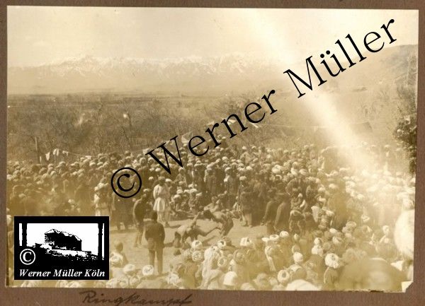 Foto Wilhelm Rieck , Afghanistan, Darulaman, Darul-Aman, Berlin, 1922, Amanullah, Rieck, Kabul, Tape-Taj-Beg, Maass, Harten, Standke, Plessen, Kandahar, Horten, harten, Bau, Palast, Bazar, Timur Schah, Partschin, Parschin, Teheran, Persien, Iran, aden, Vesuv, Neapel, Bombay, Maass, Bagman, Grobba, Gerber, Burg, wandgemälde, Königszimmer, Elefantenrennen, Bünte, Fensterblick, Winter, Reiterverein, Grantham, Suraija, Turmzimmer, Suez, Lyzeum, Schlüterstr, Berlin, Sancoussi, Potsdam, Schlossdächer, Schlossdach, Schachpartner, Kupfterdächer, Kupfterdach, Königlich Afghanischen Gesandtschaft, Berlin-Moabit, Alim Khan, Emir von Buchara, Lalander, Thaj Mahal, Agra, Parron, Baron Plessen, Mehl-Bazar, Mehlhändler, Obsthändler, Zuckerbäcker, Silberschmiede, Habibullah, Bank Ottoman, Pulverfabrik, Uran-Wiederaufbereitungsanlagen, F13, Gallipoli, 