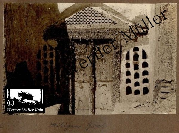 Heiliges Grab, Foto Wilhelm Rieck , Afghanistan, Darulaman, Darul-Aman, Berlin, 1922, Amanullah, Rieck, Kabul, Tape-Taj-Beg, Maass, Harten, Standke, Plessen, Kandahar, Horten, harten, Bau, Palast, Bazar, Timur Schah, Partschin, Parschin, Teheran, Persien, Iran, aden, Vesuv, Neapel, Bombay, Maass, Bagman, Grobba, Gerber, Burg, wandgemälde, Königszimmer, Elefantenrennen, Bünte, Fensterblick, Winter, Reiterverein, Grantham, Suraija, Turmzimmer, Suez, Lyzeum, Schlüterstr, Berlin, Sancoussi, Potsdam, Schlossdächer, Schlossdach, Schachpartner, Kupfterdächer, Kupfterdach, Königlich Afghanischen Gesandtschaft, Berlin-Moabit, Alim Khan, Emir von Buchara, Lalander, Thaj Mahal, Agra, Parron, Baron Plessen, Mehl-Bazar, Mehlhändler, Obsthändler, Zuckerbäcker, Silberschmiede, Habibullah, Bank Ottoman, Pulverfabrik, Uran-Wiederaufbereitungsanlagen, F13, Gallipoli, 