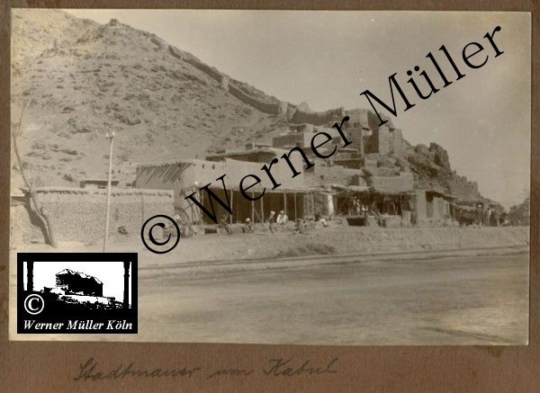 Foto Wilhelm Rieck , Afghanistan, Darulaman, Darul-Aman, Berlin, 1922, Amanullah, Rieck, Kabul, Tape-Taj-Beg, Maass, Harten, Standke, Plessen, Kandahar, Horten, harten, Bau, Palast, Bazar, Timur Schah, Partschin, Parschin, Teheran, Persien, Iran, aden, Vesuv, Neapel, Bombay, Maass, Bagman, Grobba, Gerber, Burg, wandgemälde, Königszimmer, Elefantenrennen, Bünte, Fensterblick, Winter, Reiterverein, Grantham, Suraija, Turmzimmer, Suez, Lyzeum, Schlüterstr, Berlin, Sancoussi, Potsdam, Schlossdächer, Schlossdach, Schachpartner, Kupfterdächer, Kupfterdach, Königlich Afghanischen Gesandtschaft, Berlin-Moabit, Alim Khan, Emir von Buchara, Lalander, Thaj Mahal, Agra, Parron, Baron Plessen, Mehl-Bazar, Mehlhändler, Obsthändler, Zuckerbäcker, Silberschmiede, Habibullah, Bank Ottoman, Pulverfabrik, Uran-Wiederaufbereitungsanlagen, F13, Gallipoli, 