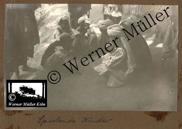 Foto Wilhelm Rieck , Afghanistan, Darulaman, Darul-Aman, Berlin, 1922, Amanullah, Rieck, Kabul, Tape-Taj-Beg, Maass, Harten, Standke, Plessen, Kandahar, Horten, harten, Bau, Palast, Bazar, Timur Schah, Partschin, Parschin, Teheran, Persien, Iran, aden, Vesuv, Neapel, Bombay, Maass, Bagman, Grobba, Gerber, Burg, wandgemälde, Königszimmer, Elefantenrennen, Bünte, Fensterblick, Winter, Reiterverein, Grantham, Suraija, Turmzimmer, Suez, Lyzeum, Schlüterstr, Berlin, Sancoussi, Potsdam, Schlossdächer, Schlossdach, Schachpartner, Kupfterdächer, Kupfterdach, Königlich Afghanischen Gesandtschaft, Berlin-Moabit, Alim Khan, Emir von Buchara, Lalander, Thaj Mahal, Agra, Parron, Baron Plessen, Mehl-Bazar, Mehlhändler, Obsthändler, Zuckerbäcker, Silberschmiede, Habibullah, Bank Ottoman, Pulverfabrik, Uran-Wiederaufbereitungsanlagen, F13, Gallipoli, 