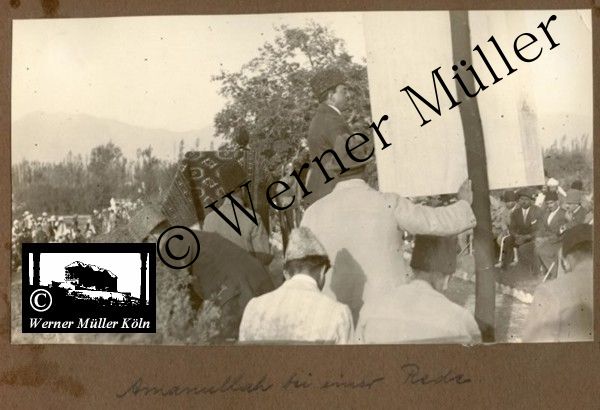 Foto Wilhelm Rieck , Afghanistan, Darulaman, Darul-Aman, Berlin, 1922, Amanullah, Rieck, Kabul, Tape-Taj-Beg, Maass, Harten, Standke, Plessen, Kandahar, Horten, harten, Bau, Palast, Bazar, Timur Schah, Partschin, Parschin, Teheran, Persien, Iran, aden, Vesuv, Neapel, Bombay, Maass, Bagman, Grobba, Gerber, Burg, wandgemälde, Königszimmer, Elefantenrennen, Bünte, Fensterblick, Winter, Reiterverein, Grantham, Suraija, Turmzimmer, Suez, Lyzeum, Schlüterstr, Berlin, Sancoussi, Potsdam, Schlossdächer, Schlossdach, Schachpartner, Kupfterdächer, Kupfterdach, Königlich Afghanischen Gesandtschaft, Berlin-Moabit, Alim Khan, Emir von Buchara, Lalander, Thaj Mahal, Agra, Parron, Baron Plessen, Mehl-Bazar, Mehlhändler, Obsthändler, Zuckerbäcker, Silberschmiede, Habibullah, Bank Ottoman, Pulverfabrik, Uran-Wiederaufbereitungsanlagen, F13, Gallipoli, 
