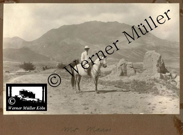 Foto Wilhelm Rieck , Afghanistan, Darulaman, Darul-Aman, Berlin, 1922, Amanullah, Rieck, Kabul, Tape-Taj-Beg, Maass, Harten, Standke, Plessen, Kandahar, Horten, harten, Bau, Palast, Bazar, Timur Schah, Partschin, Parschin, Teheran, Persien, Iran, aden, Vesuv, Neapel, Bombay, Maass, Bagman, Grobba, Gerber, Burg, wandgemälde, Königszimmer, Elefantenrennen, Bünte, Fensterblick, Winter, Reiterverein, Grantham, Suraija, Turmzimmer, Suez, Lyzeum, Schlüterstr, Berlin, Sancoussi, Potsdam, Schlossdächer, Schlossdach, Schachpartner, Kupfterdächer, Kupfterdach, Königlich Afghanischen Gesandtschaft, Berlin-Moabit, Alim Khan, Emir von Buchara, Lalander, Thaj Mahal, Agra, Parron, Baron Plessen, Mehl-Bazar, Mehlhändler, Obsthändler, Zuckerbäcker, Silberschmiede, Habibullah, Bank Ottoman, Pulverfabrik, Uran-Wiederaufbereitungsanlagen, F13, Gallipoli, 