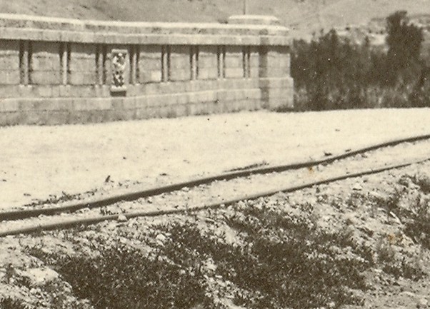 Eisenbahngleise, Foto Wilhelm Rieck , Afghanistan, Darulaman, Darul-Aman, Berlin, 1922, Amanullah, Rieck, Kabul, Tape-Taj-Beg, Maass, Harten, Standke, Plessen, Kandahar, Horten, harten, Bau, Palast, Bazar, Timur Schah, Partschin, Parschin, Teheran, Persien, Iran, aden, Vesuv, Neapel, Bombay, Maass, Bagman, Grobba, Gerber, Burg, wandgemlde, Knigszimmer, Elefantenrennen, Bnte, Fensterblick, Winter, Reiterverein, Grantham, Suraija, Turmzimmer, Suez, Lyzeum, Schlterstr, Berlin, Sancoussi, Potsdam, Schlossdcher, Schlossdach, Schachpartner, Kupfterdcher, Kupfterdach, Kniglich Afghanischen Gesandtschaft, Berlin-Moabit, Alim Khan, Emir von Buchara, Lalander, Thaj Mahal, Agra, Parron, Baron Plessen, Mehl-Bazar, Mehlhndler, Obsthndler, Zuckerbcker, Silberschmiede, Habibullah, Bank Ottoman, Pulverfabrik, Uran-Wiederaufbereitungsanlagen, F13, Gallipoli, 