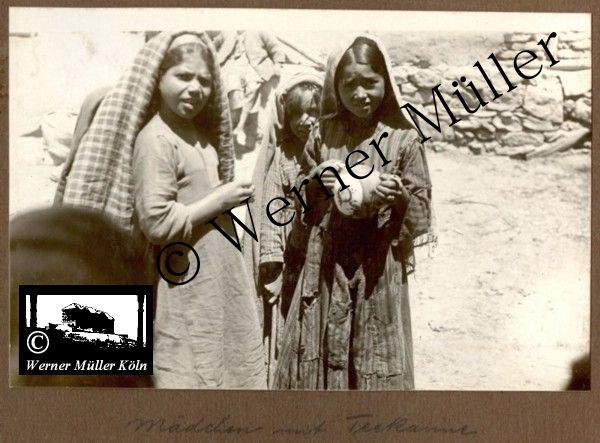 Foto Wilhelm Rieck , Afghanistan, Darulaman, Darul-Aman, Berlin, 1922, Amanullah, Rieck, Kabul, Tape-Taj-Beg, Maass, Harten, Standke, Plessen, Kandahar, Horten, harten, Bau, Palast, Bazar, Timur Schah, Partschin, Parschin, Teheran, Persien, Iran, aden, Vesuv, Neapel, Bombay, Maass, Bagman, Grobba, Gerber, Burg, wandgemälde, Königszimmer, Elefantenrennen, Bünte, Fensterblick, Winter, Reiterverein, Grantham, Suraija, Turmzimmer, Suez, Lyzeum, Schlüterstr, Berlin, Sancoussi, Potsdam, Schlossdächer, Schlossdach, Schachpartner, Kupfterdächer, Kupfterdach, Königlich Afghanischen Gesandtschaft, Berlin-Moabit, Alim Khan, Emir von Buchara, Lalander, Thaj Mahal, Agra, Parron, Baron Plessen, Mehl-Bazar, Mehlhändler, Obsthändler, Zuckerbäcker, Silberschmiede, Habibullah, Bank Ottoman, Pulverfabrik, Uran-Wiederaufbereitungsanlagen, F13, Gallipoli, 