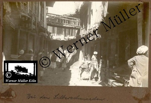 Foto Wilhelm Rieck , Afghanistan, Darulaman, Darul-Aman, Berlin, 1922, Amanullah, Rieck, Kabul, Tape-Taj-Beg, Maass, Harten, Standke, Plessen, Kandahar, Horten, harten, Bau, Palast, Bazar, Timur Schah, Partschin, Parschin, Teheran, Persien, Iran, aden, Vesuv, Neapel, Bombay, Maass, Bagman, Grobba, Gerber, Burg, wandgemälde, Königszimmer, Elefantenrennen, Bünte, Fensterblick, Winter, Reiterverein, Grantham, Suraija, Turmzimmer, Suez, Lyzeum, Schlüterstr, Berlin, Sancoussi, Potsdam, Schlossdächer, Schlossdach, Schachpartner, Kupfterdächer, Kupfterdach, Königlich Afghanischen Gesandtschaft, Berlin-Moabit, Alim Khan, Emir von Buchara, Lalander, Thaj Mahal, Agra, Parron, Baron Plessen, Mehl-Bazar, Mehlhändler, Obsthändler, Zuckerbäcker, Silberschmiede, Habibullah, Bank Ottoman, Pulverfabrik, Uran-Wiederaufbereitungsanlagen, F13, Gallipoli, 