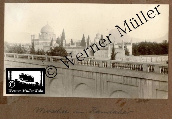 Foto Wilhelm Rieck , Afghanistan, Darulaman, Darul-Aman, Berlin, 1922, Amanullah, Rieck, Kabul, Tape-Taj-Beg, Maass, Harten, Standke, Plessen, Kandahar, Horten, harten, Bau, Palast, Bazar, Timur Schah, Partschin, Parschin, Teheran, Persien, Iran, aden, Vesuv, Neapel, Bombay, Maass, Bagman, Grobba, Gerber, Burg, wandgemälde, Königszimmer, Elefantenrennen, Bünte, Fensterblick, Winter, Reiterverein, Grantham, Suraija, Turmzimmer, Suez, Lyzeum, Schlüterstr, Berlin, Sancoussi, Potsdam, Schlossdächer, Schlossdach, Schachpartner, Kupfterdächer, Kupfterdach, Königlich Afghanischen Gesandtschaft, Berlin-Moabit, Alim Khan, Emir von Buchara, Lalander, Thaj Mahal, Agra, Parron, Baron Plessen, Mehl-Bazar, Mehlhändler, Obsthändler, Zuckerbäcker, Silberschmiede, Habibullah, Bank Ottoman, Pulverfabrik, Uran-Wiederaufbereitungsanlagen, F13, Gallipoli, 